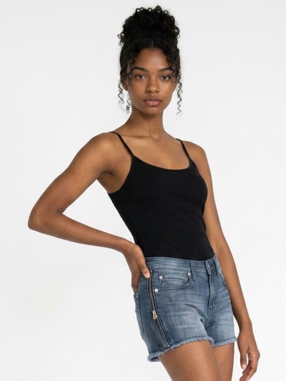 Bebe Gobi Denim Raw Hem Side Zip Shorts Women's Size 29
